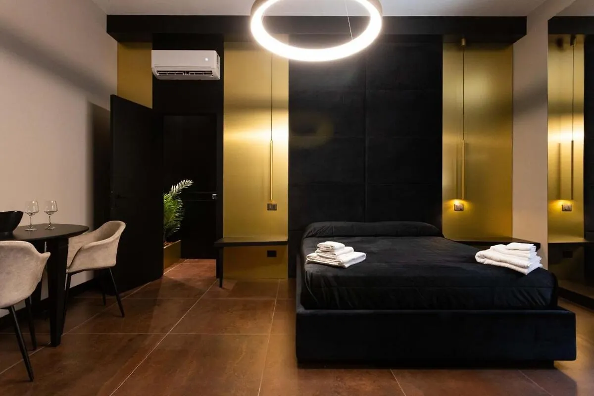 Black Room Suite And Spa Carini