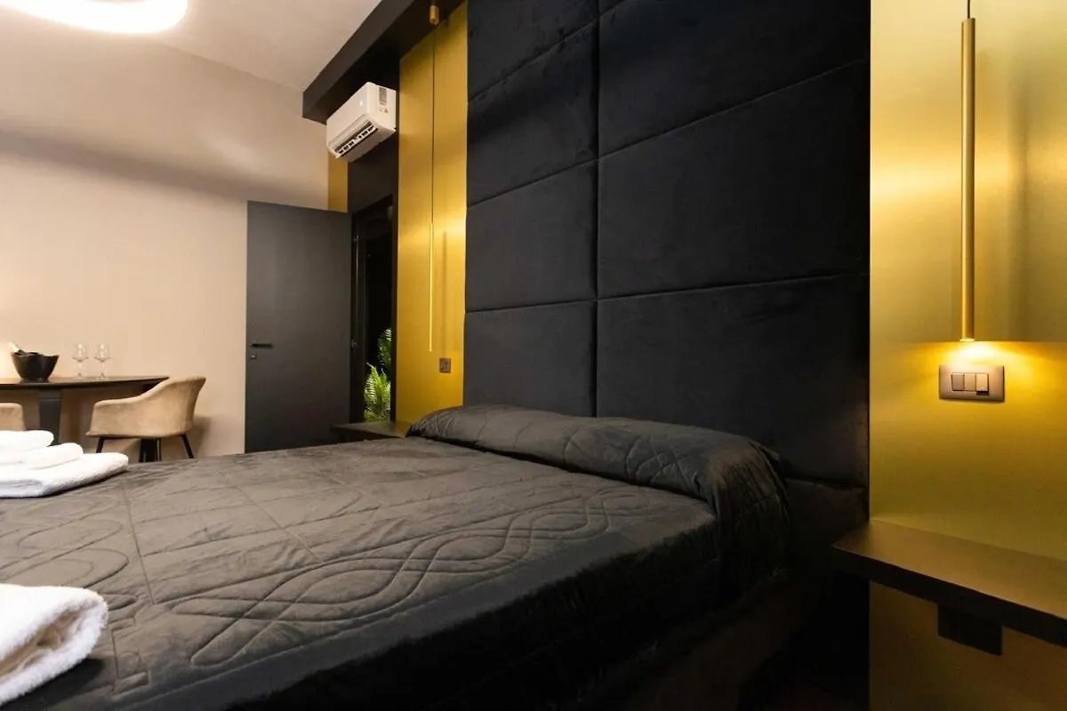 Black Room Suite And Spa Carini Vakantiehuis