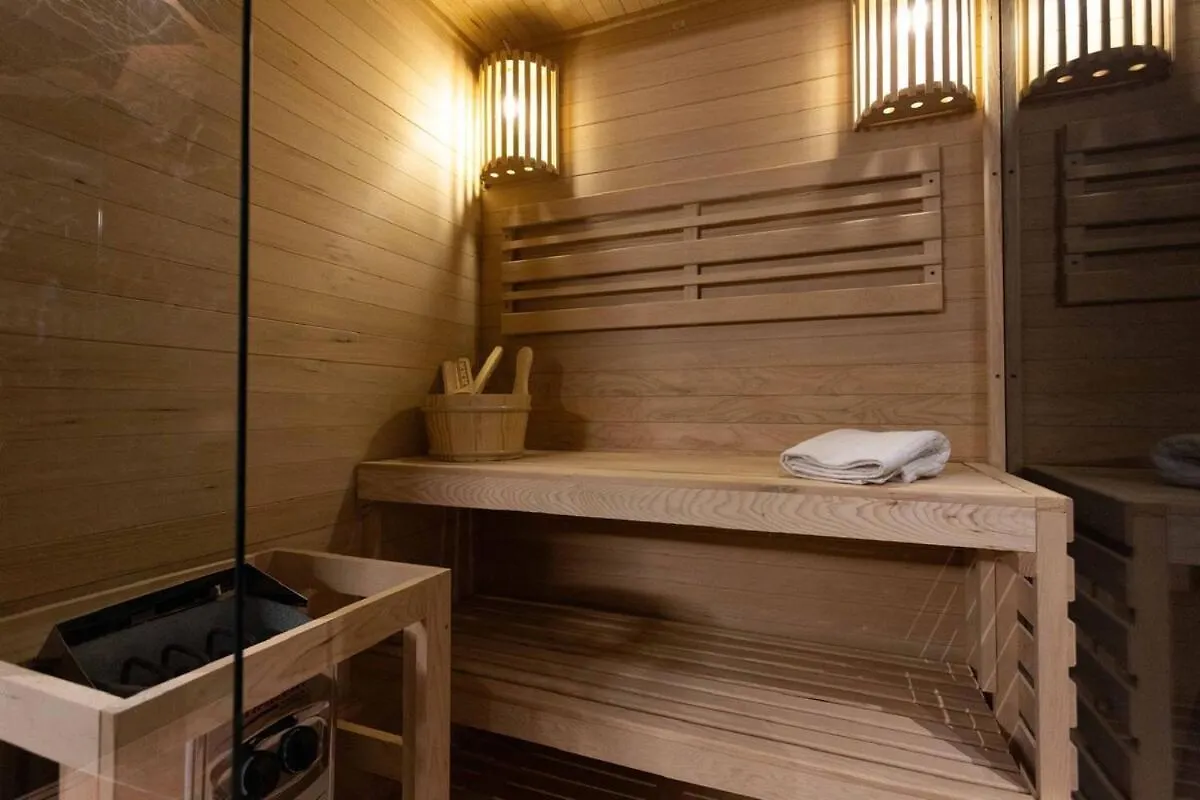 Black Room Suite And Spa Carini 0*,  Italië