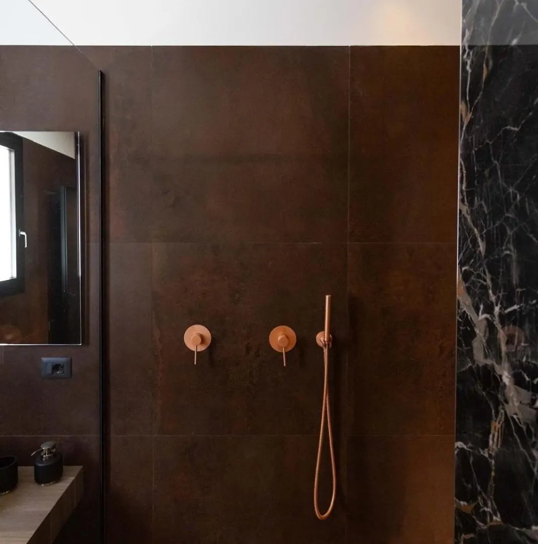 Vakantiehuis Black Room Suite And Spa Carini